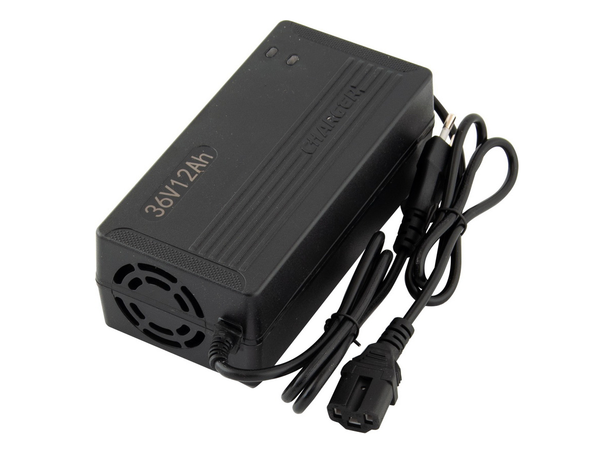 EB.PUNJAČ ZA OLOVNE BATERIJE 36V 12AH VORTEX