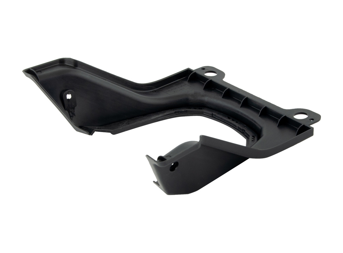 EB.PLASTIČNI DEO ISPOD SEDIŠTA DIDI