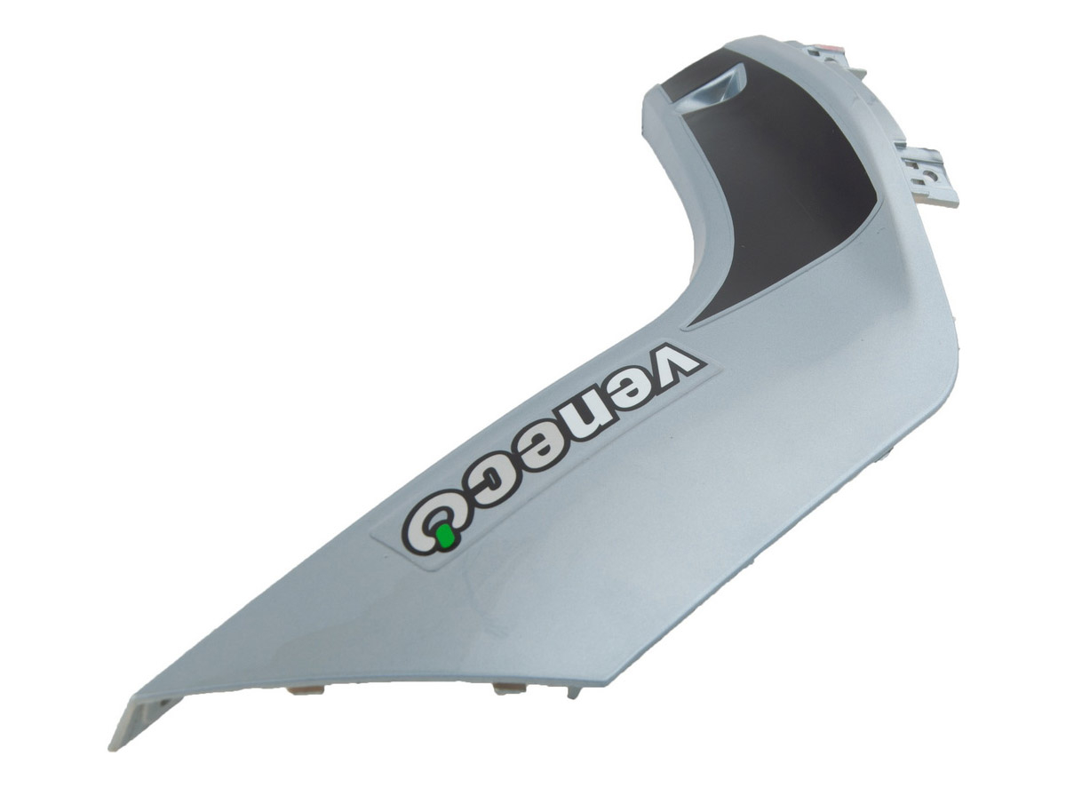 EB.PREDNJA BOČNA DESNA PLASTIKA SIVA SB-250