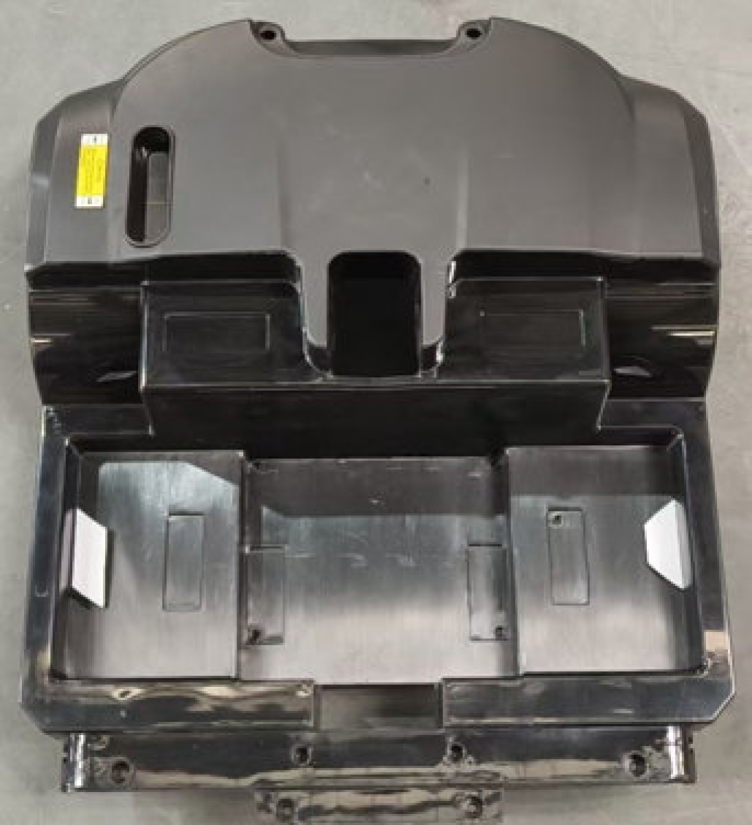 EB.MASKA ZADNJA OKLOP  CRNA BN032