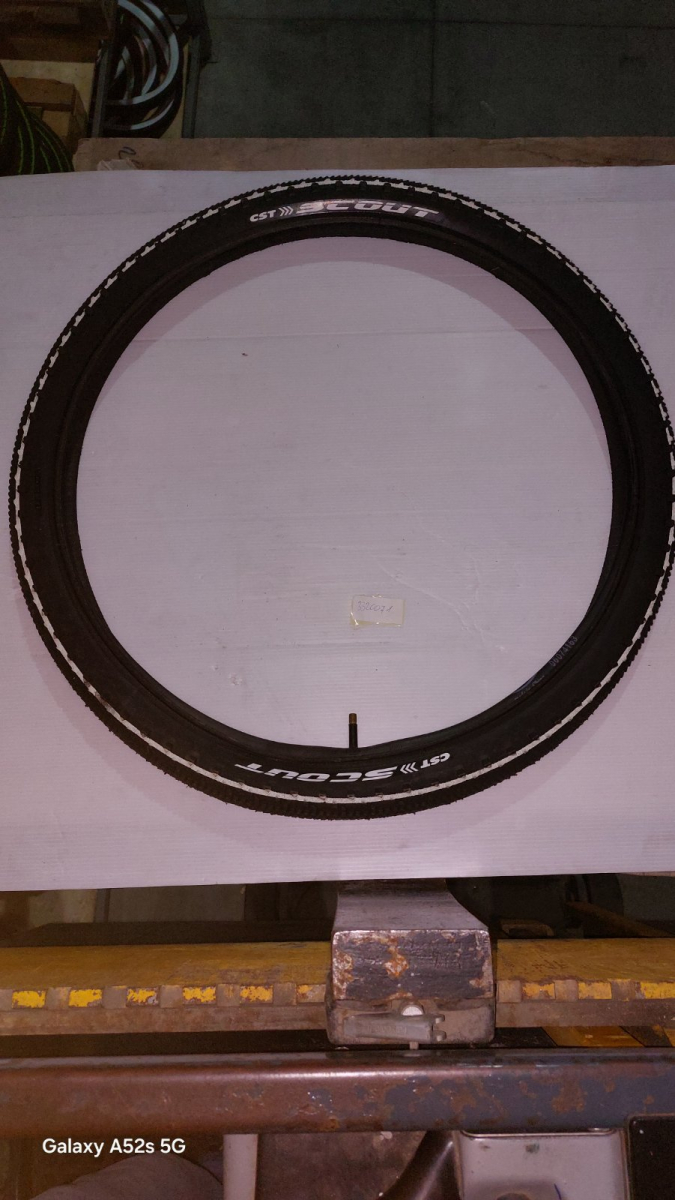SP.26x1.95 (53-559) C1878 CST BELA LINIJA # OEM SET UN.26X1.95 AV 2015