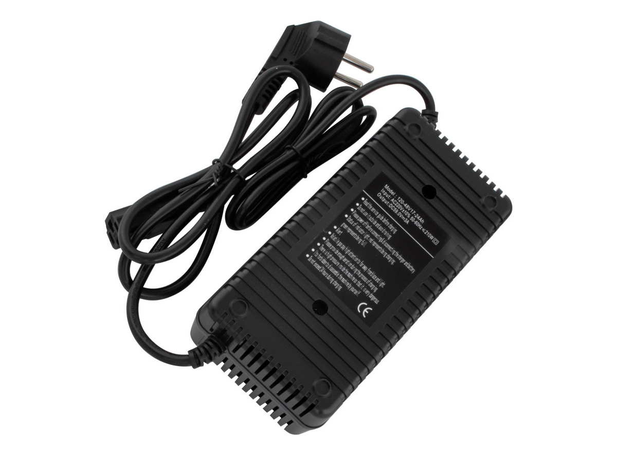 EB.PUNJAČ ZA OLOVNE BATERIJE 48V17-24AH/3A VENECO SPARK