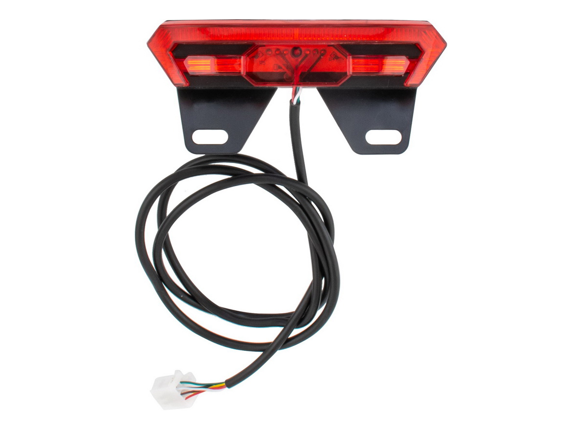 EB.SVETLO ZADNJE SA ZMIGAVCIMA VENECO MASTER 4/ULTRA AMP