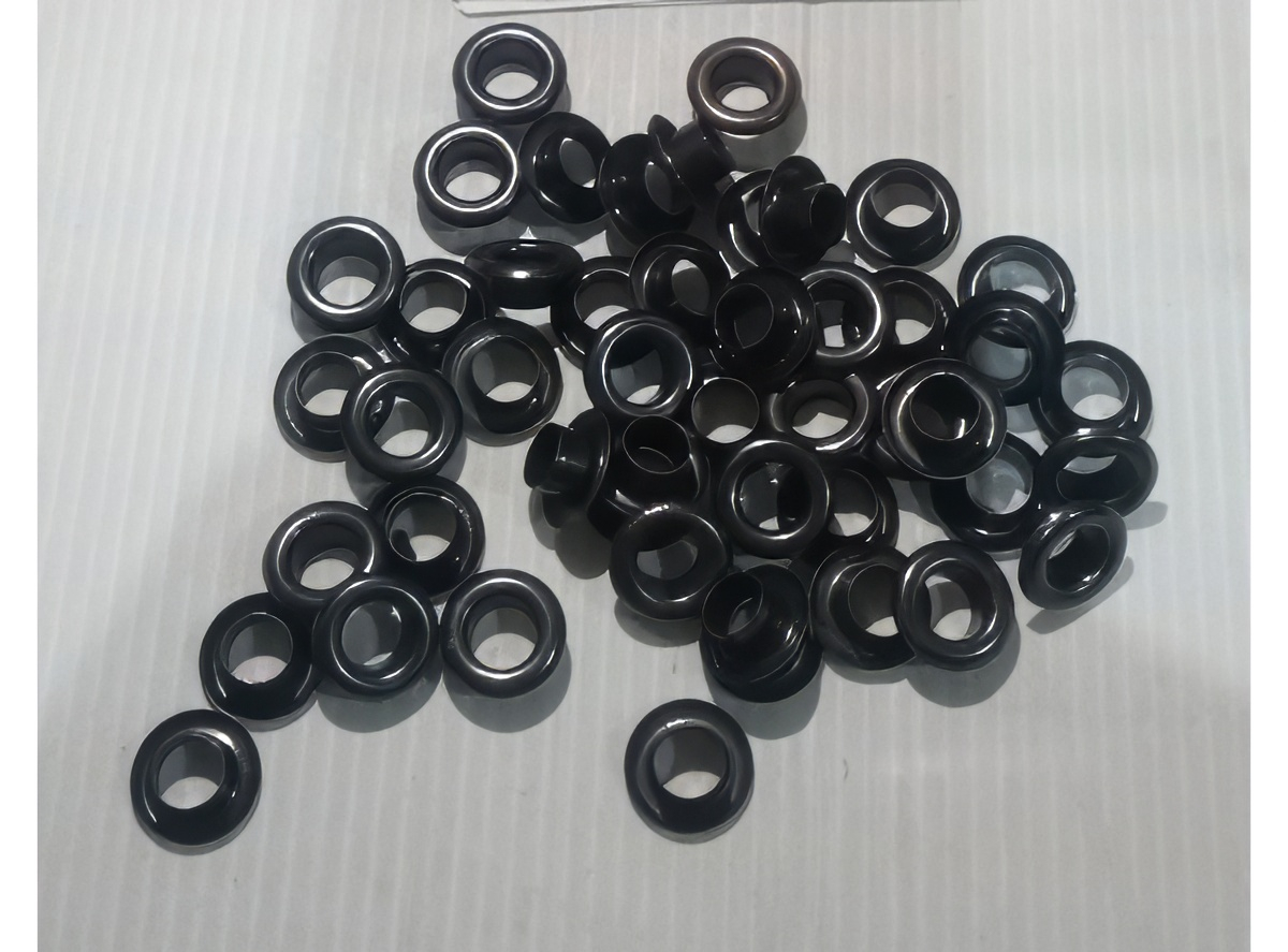 MUSKE (50) NITNE CRNE