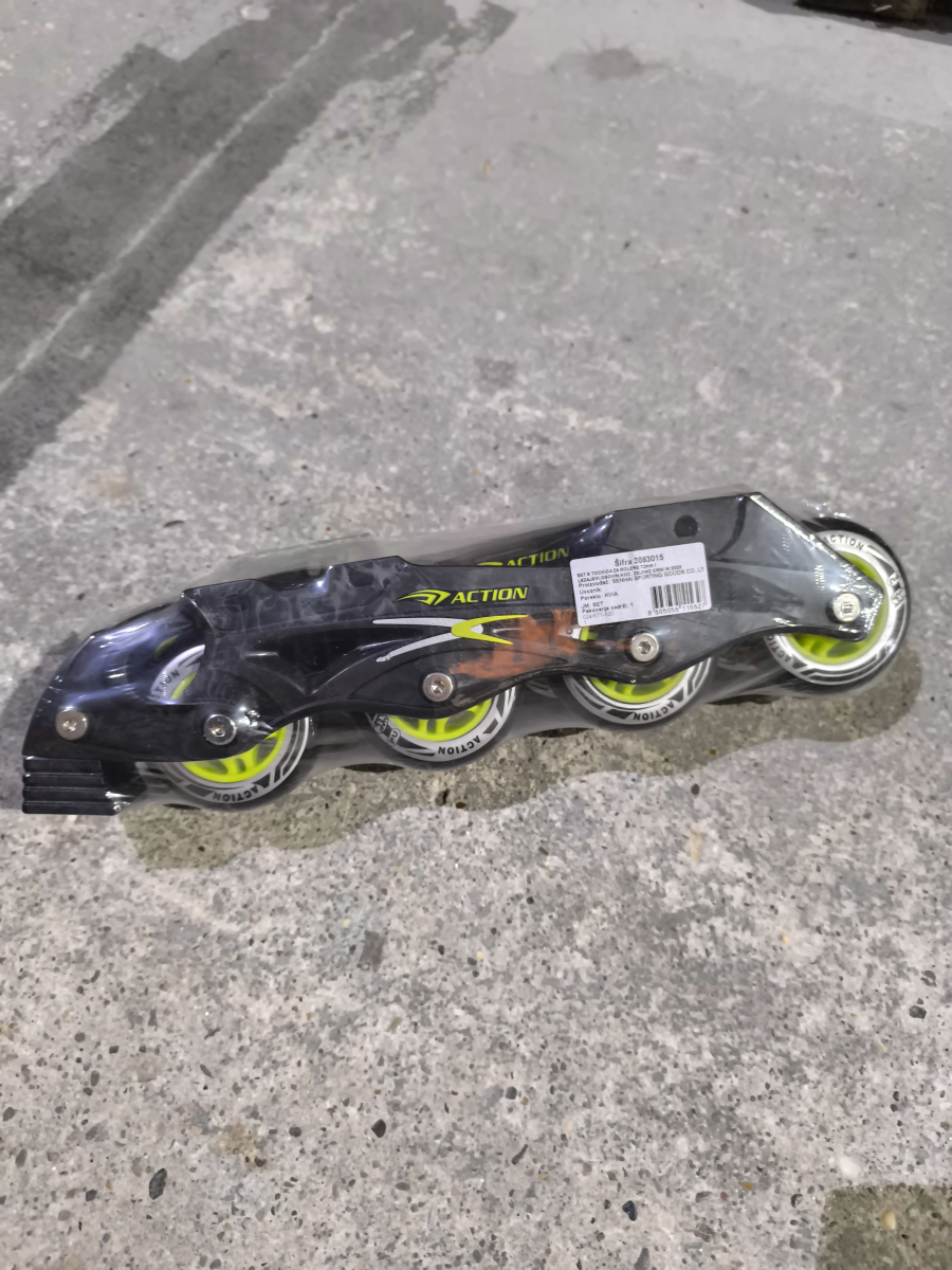 Set 8 tockica za rolere 72mm i lezajevi,osovin,koc. zeleno crni m 2023