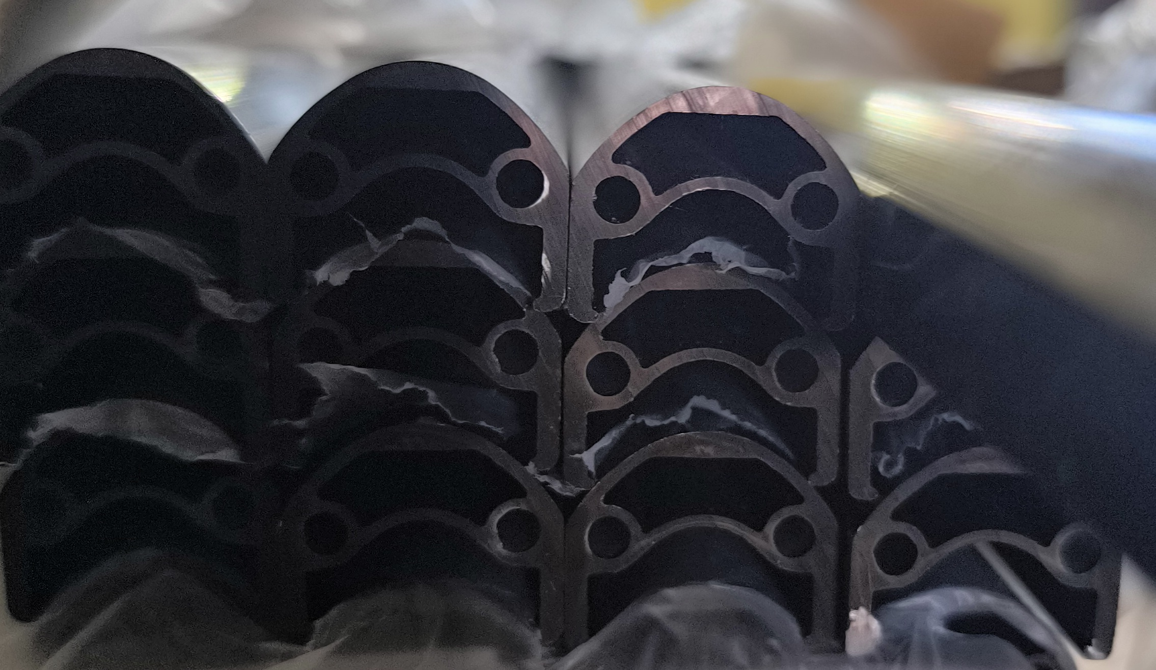 ALU PROFIL V1 28 CRNI ZA OBRUC DUPLI ZID DUZ.4100mm DB0509-X1B 2020