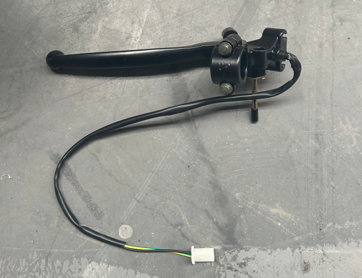 EB.RUČICA KOČNICE LEVA BN022