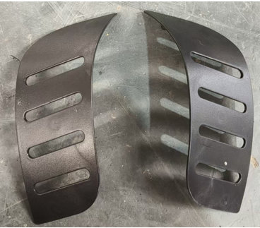 EB.MASKA PREDNJA DEKORATIVNA CRNA BN032