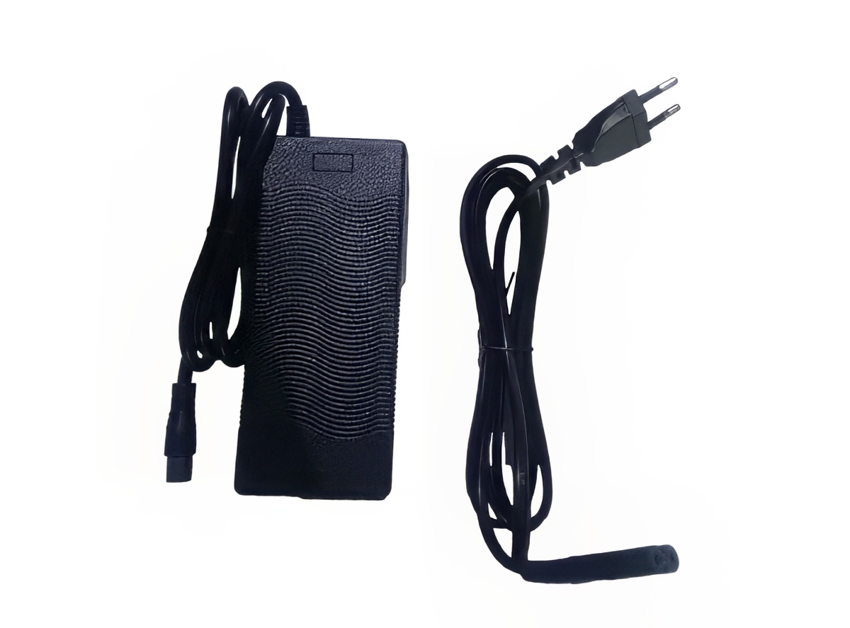 EB.PUNJAČ ZA LITIJUMSKE BATERIJE 36V 2AH SMART TECHEB.PUNJAČ ZA LITIJUMSKE BATERIJE 36V 2AH SMART TE