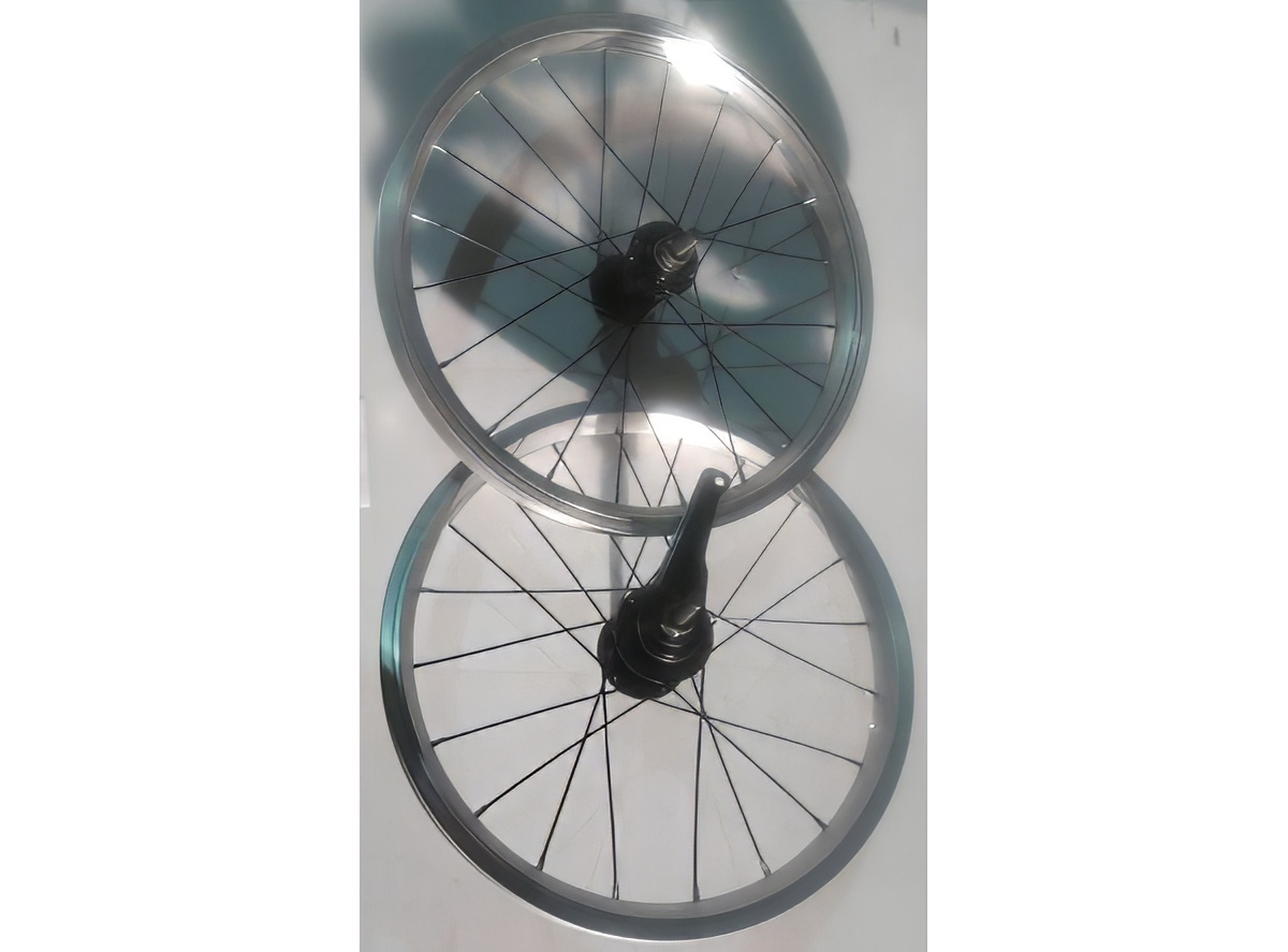 16.V0.SV.CR.CR.SF20.ME.MTBKK -V0 16 NATURAL SF CELIK DECIJE CRNA KK