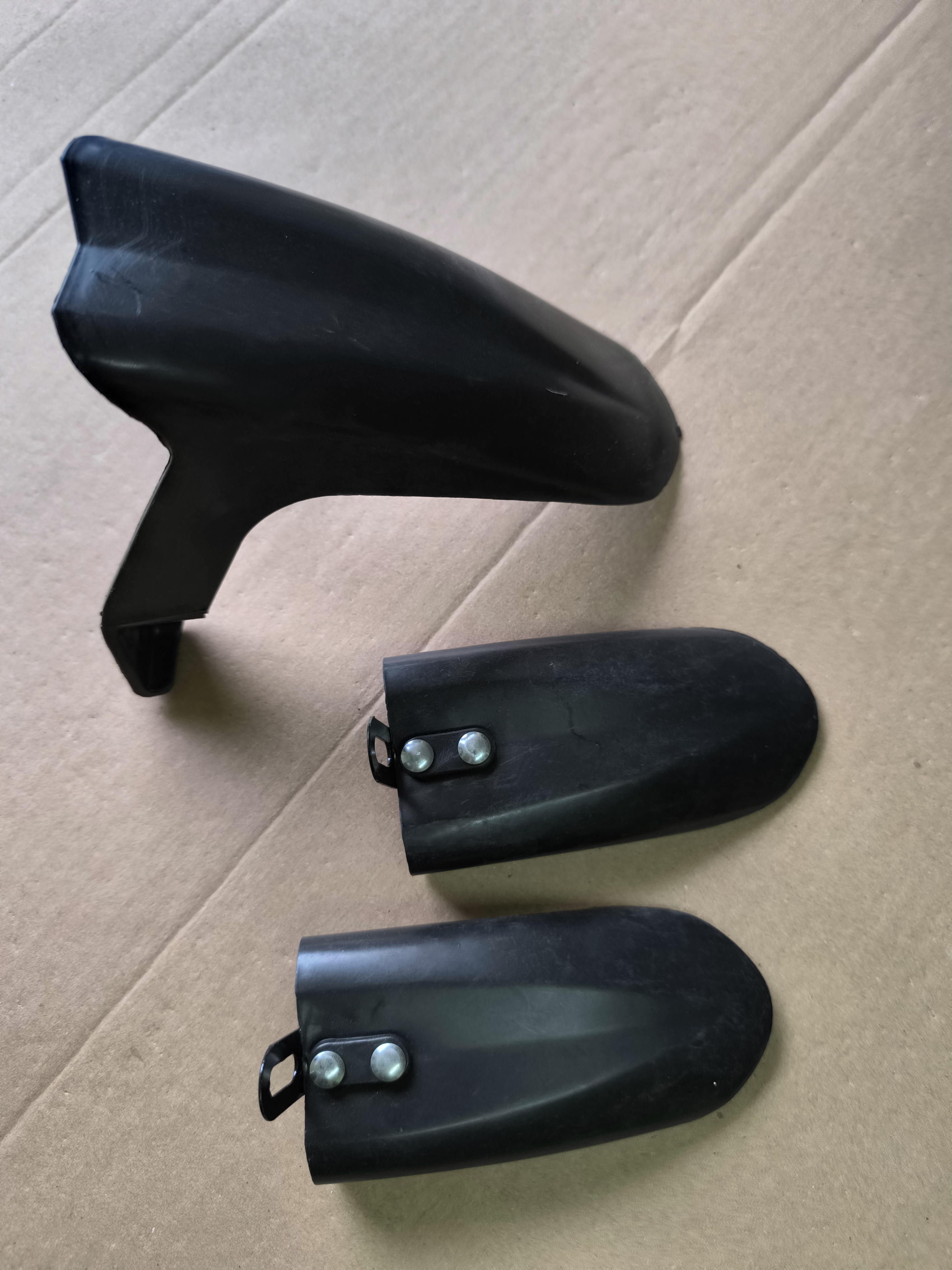 BLATOBRAN ZA DECIJE BICIKLE PVC 16" CRNI GIAN TYPE 2015