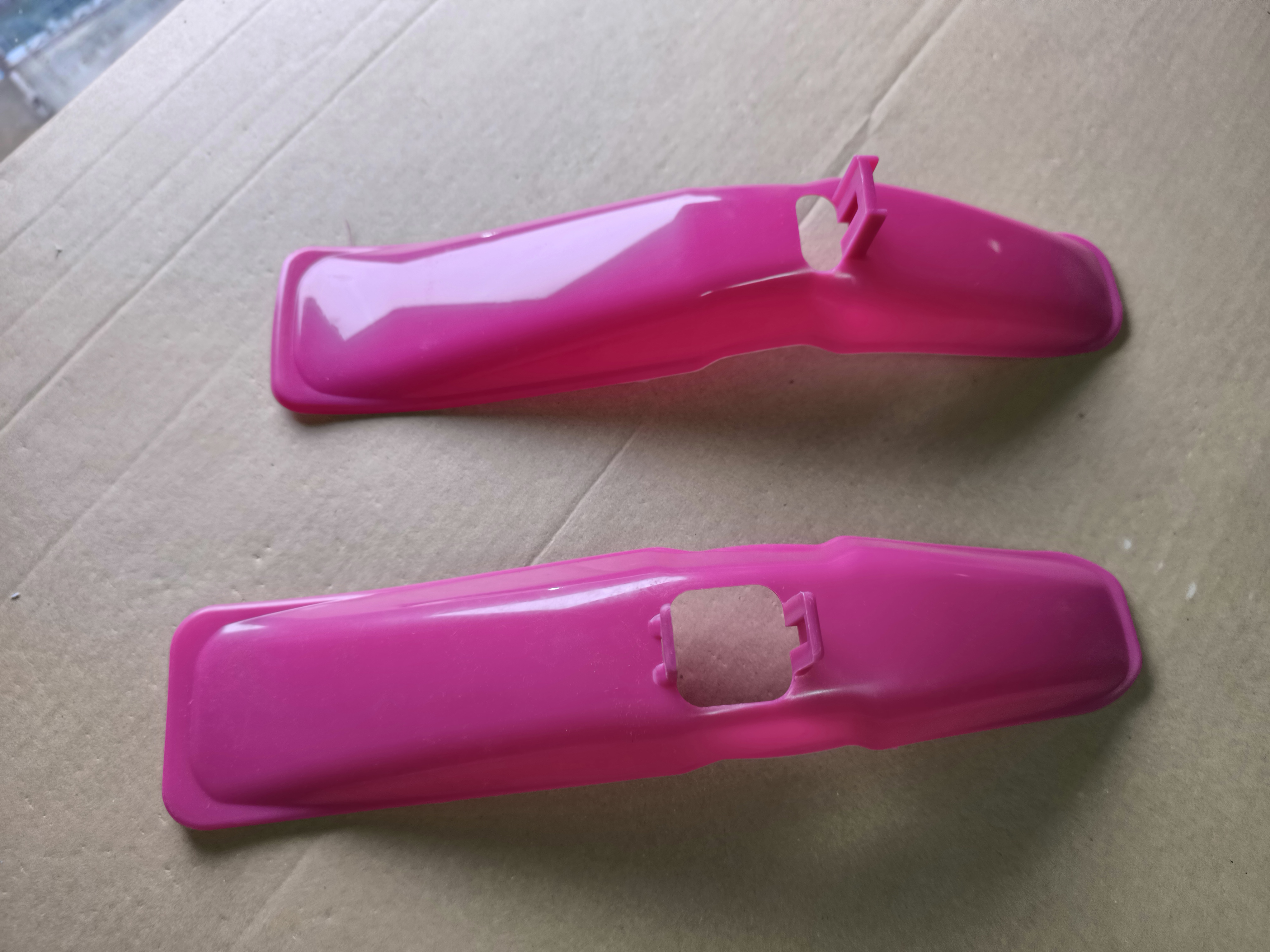 BLATOBRAN ZA DECIJE BICIKLE PVC 16" ROZA 2015