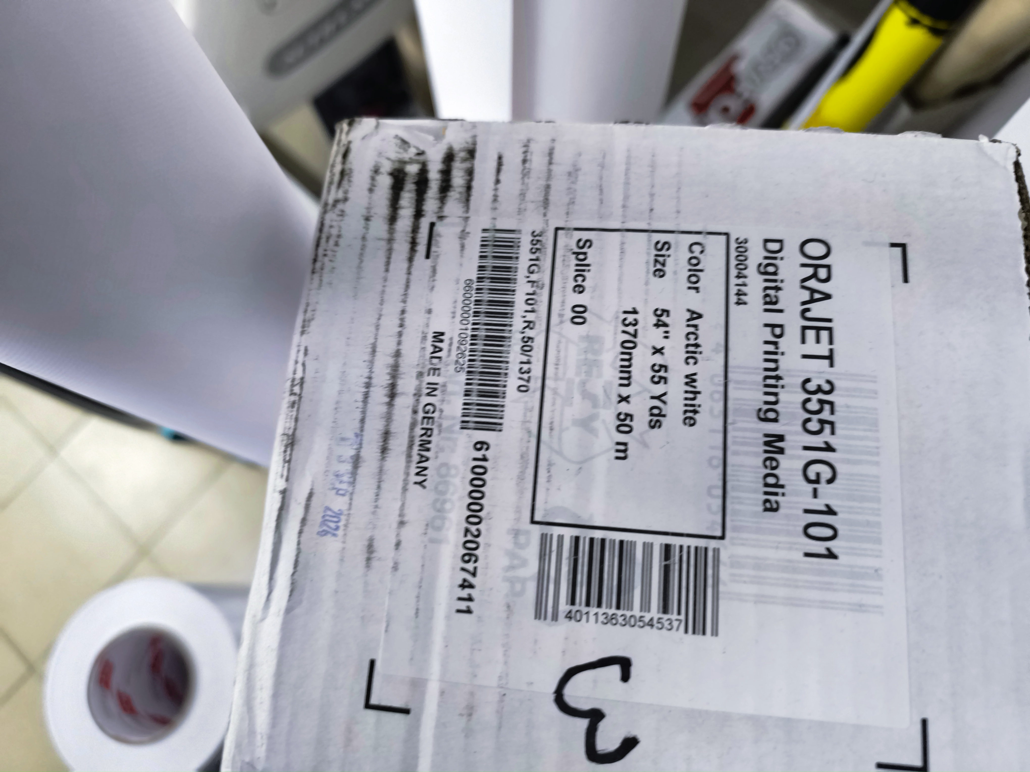 F.pvc_bela_sjaj_sivi lepak (001669) 2024