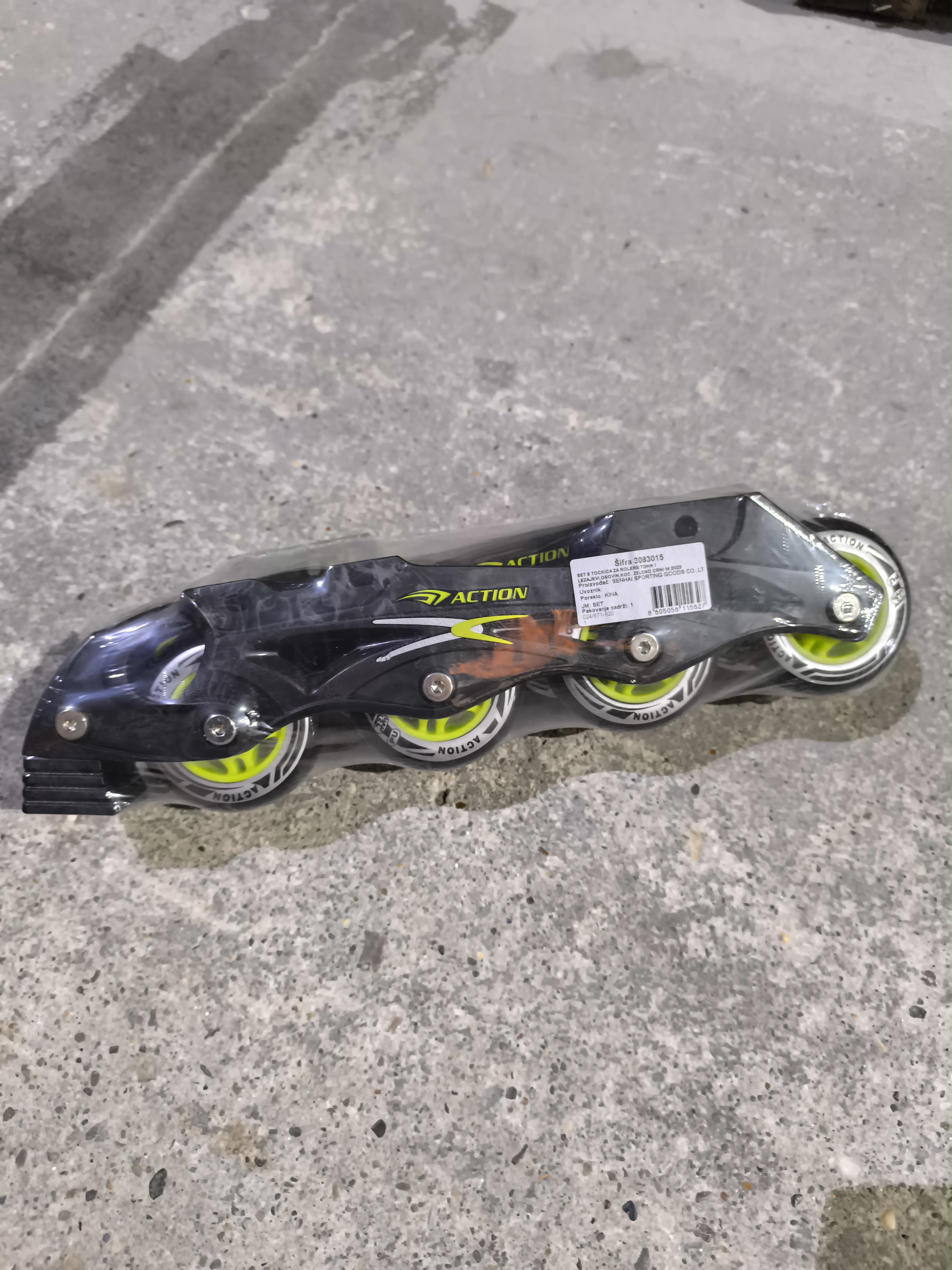 Set 8 tockica za rolere 72mm i lezajevi,osovin,koc. zeleno crni m 2023