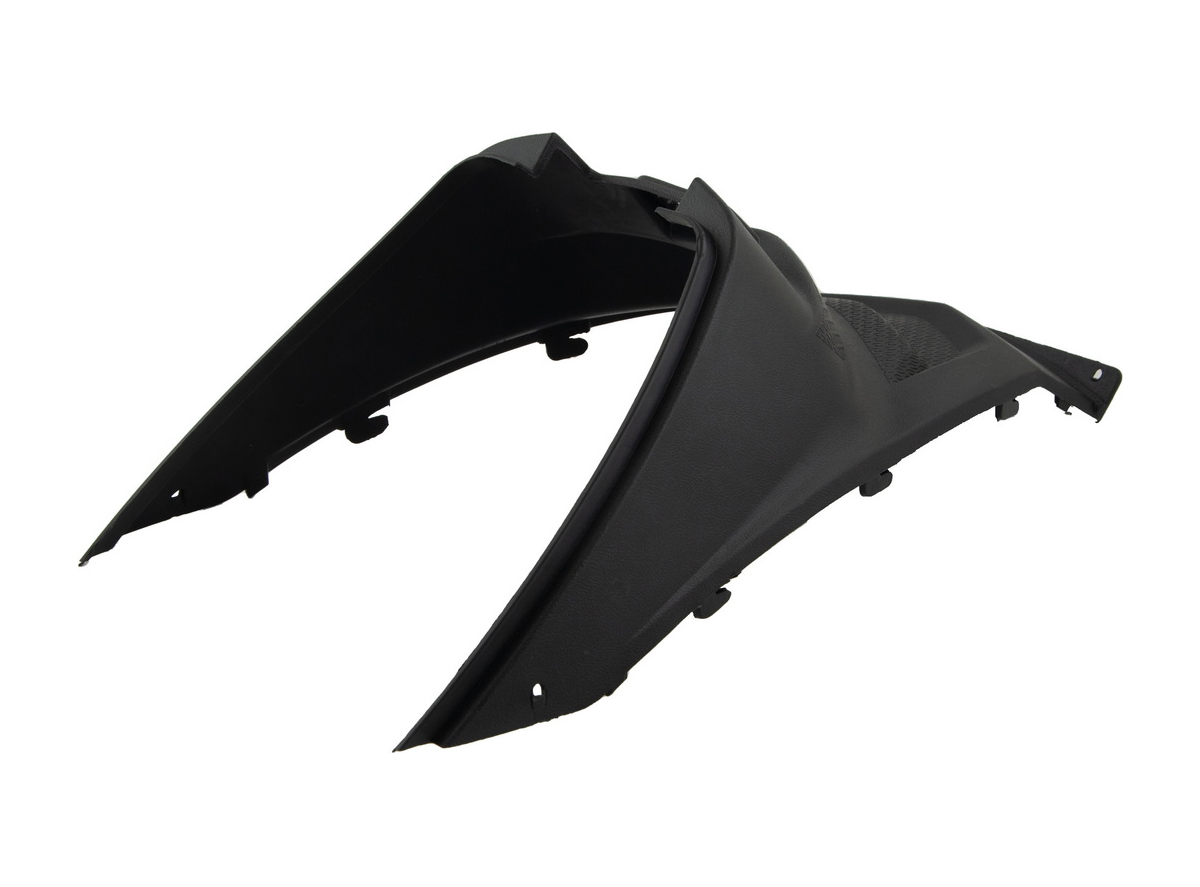 EB.PLASTIČNI OKLOP ISPOD SEDIŠTA SB-250